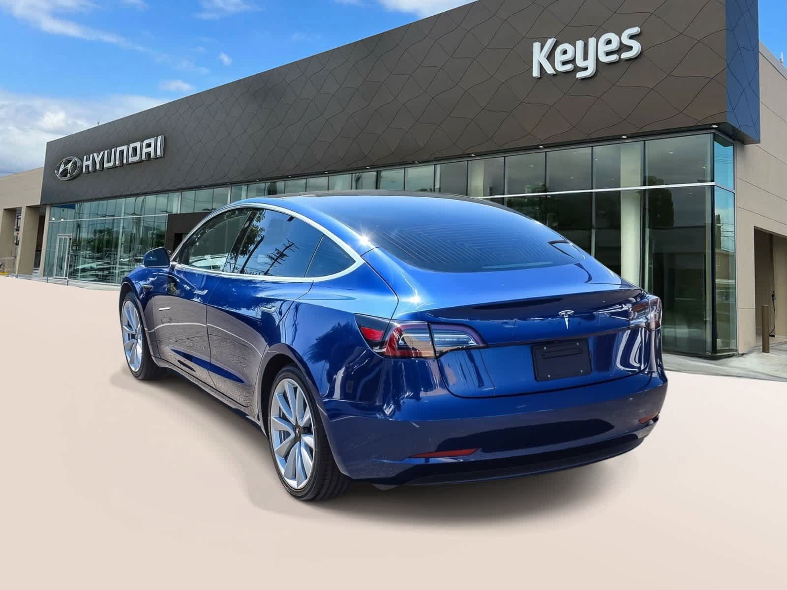Used 2020 Tesla Model 3 Standard Range RWD image 7