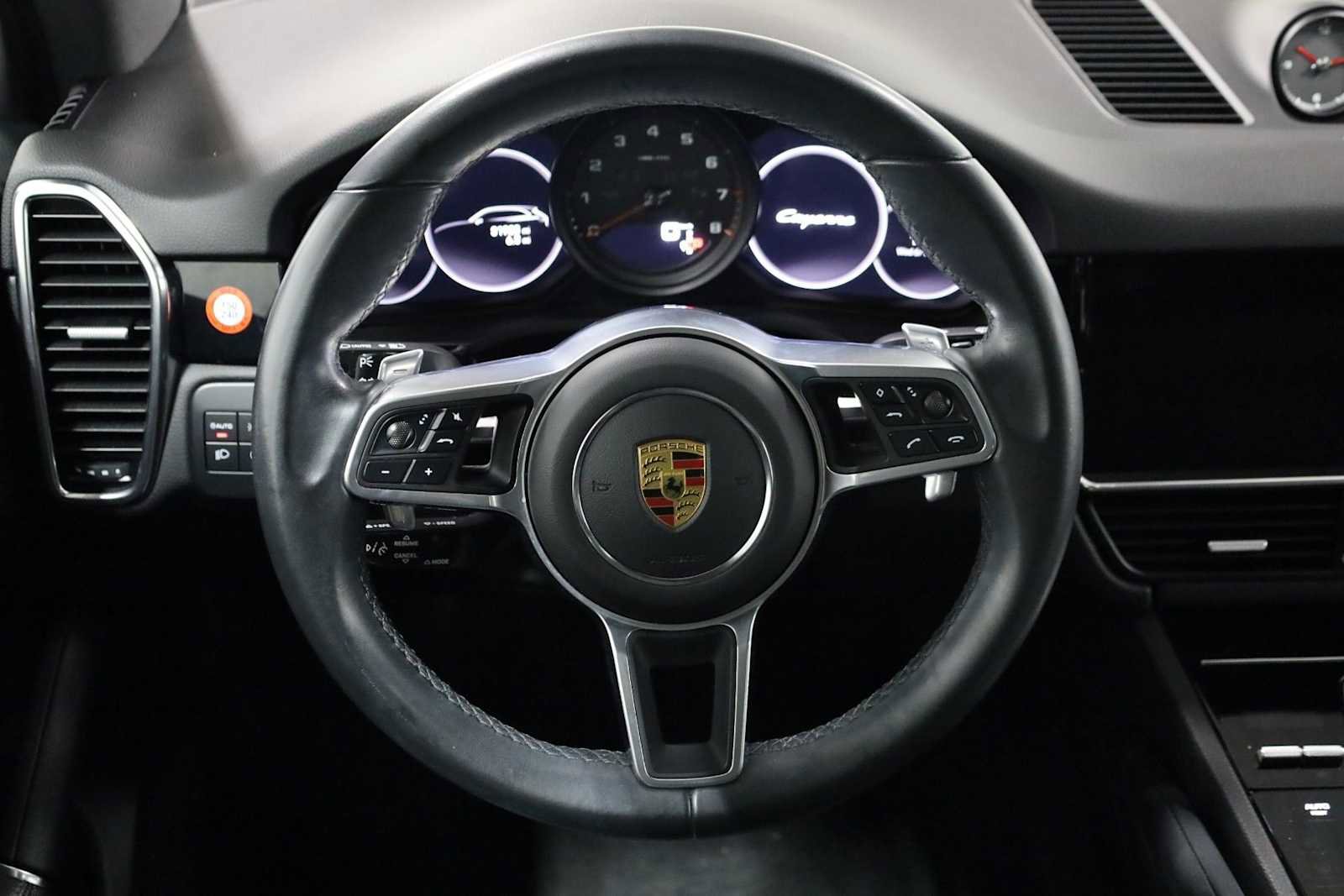 Used 2022 Porsche Cayenne image 25