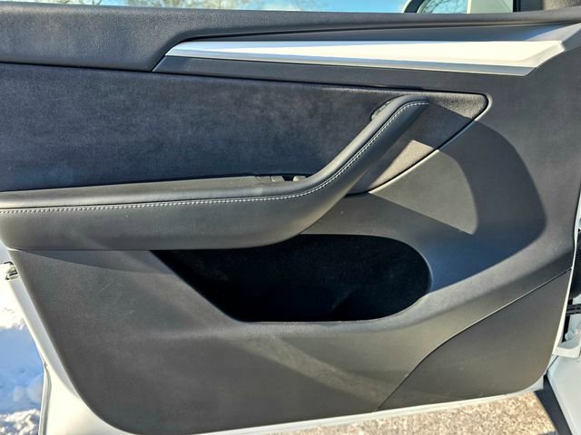 Used 2023 Tesla Model Y Long Range image 21