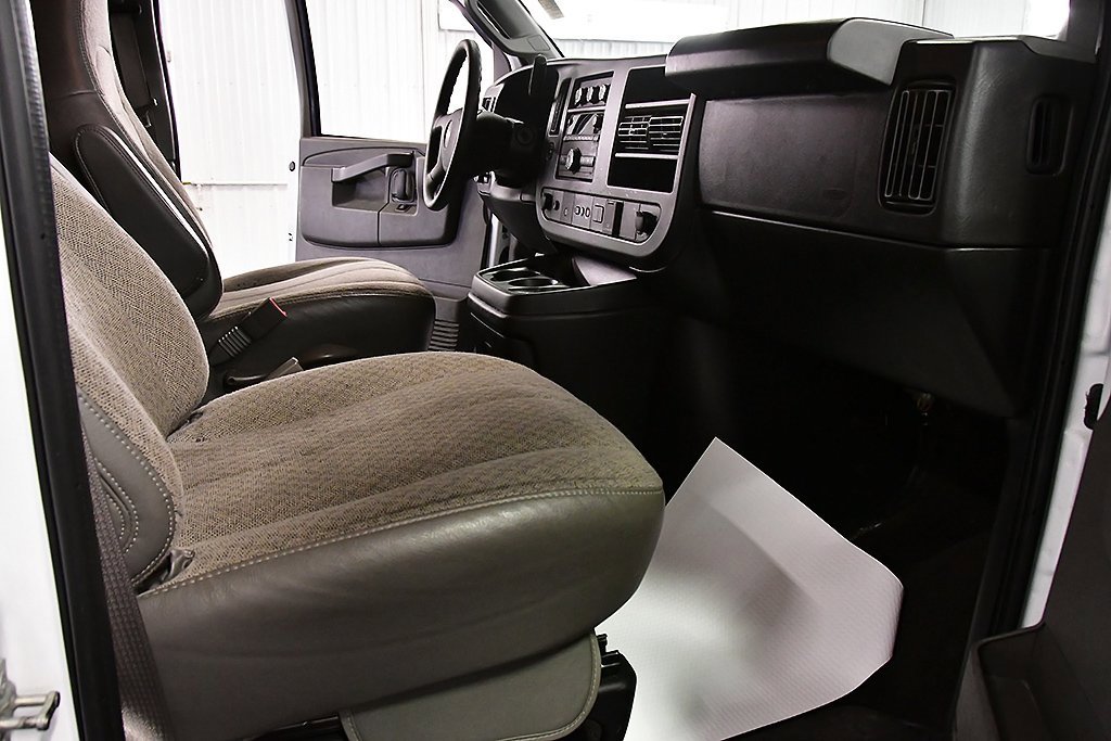 Used 2025 Chevrolet Express 3500 LT w/ LT Preferred Equipment Group image 22