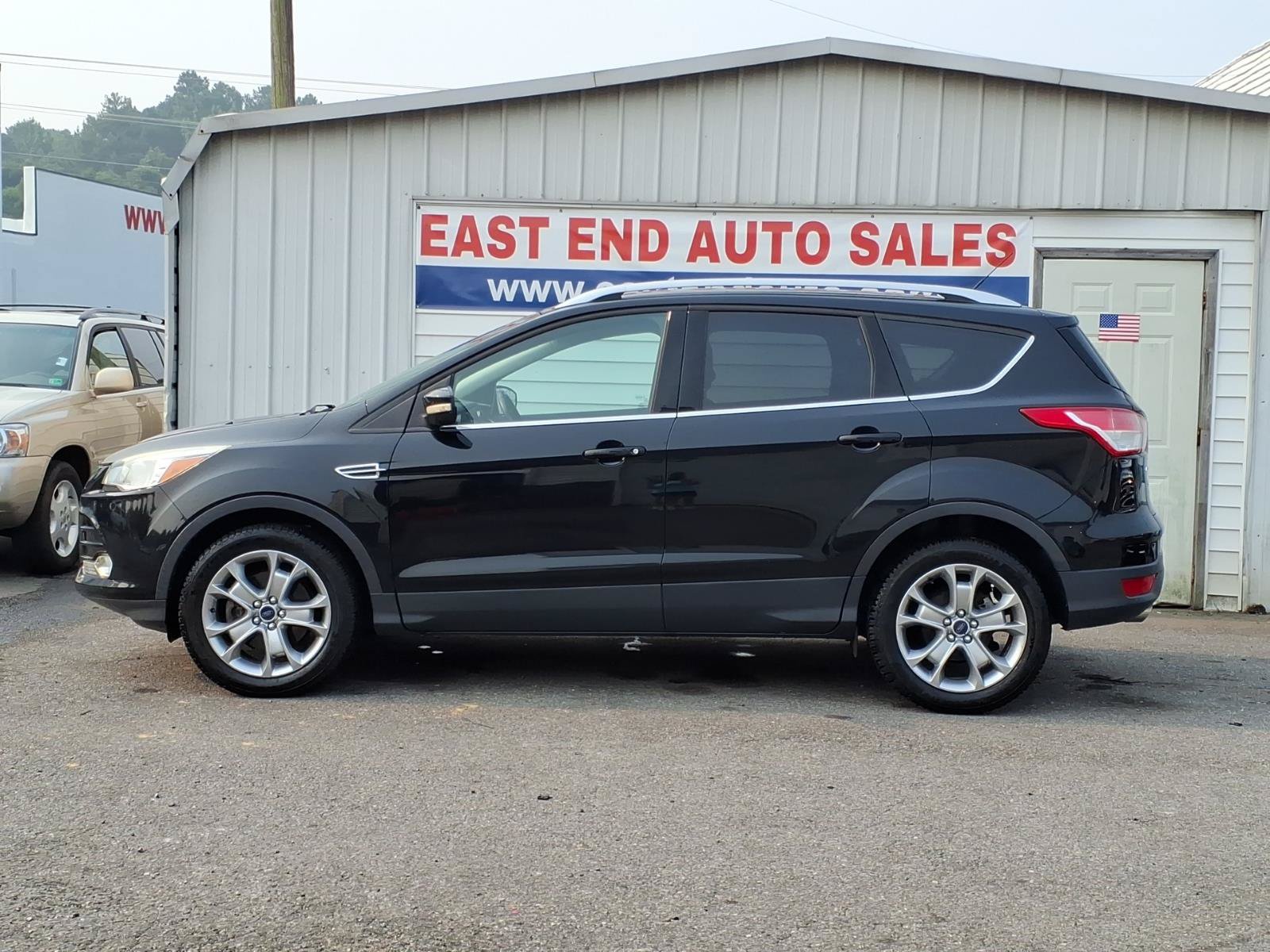 Used 2016 Ford Escape Titanium AWD/4WD image 2