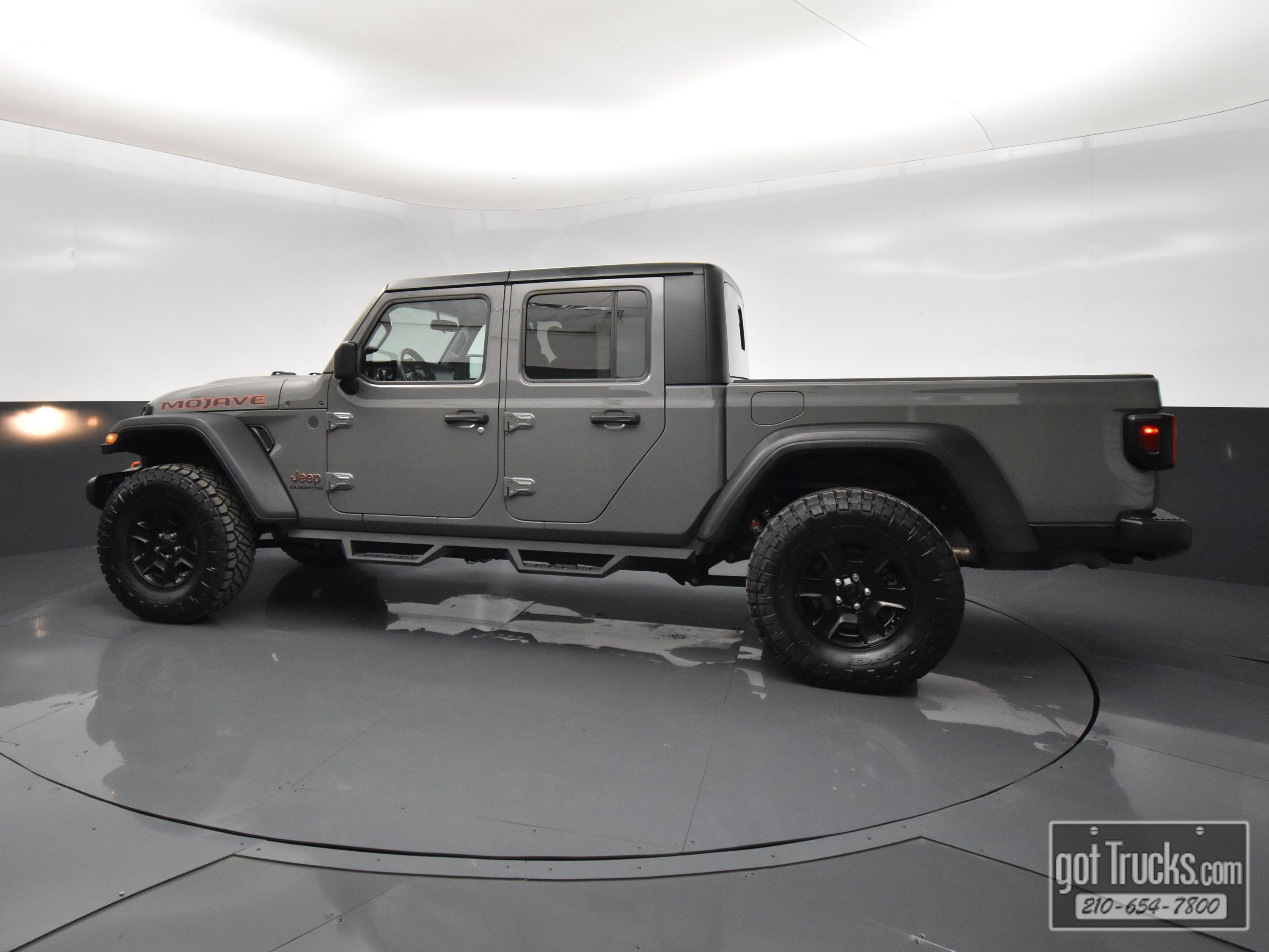 Used 2020 Jeep Gladiator Mojave w/ Trailer Tow Package AWD/4WD image 3