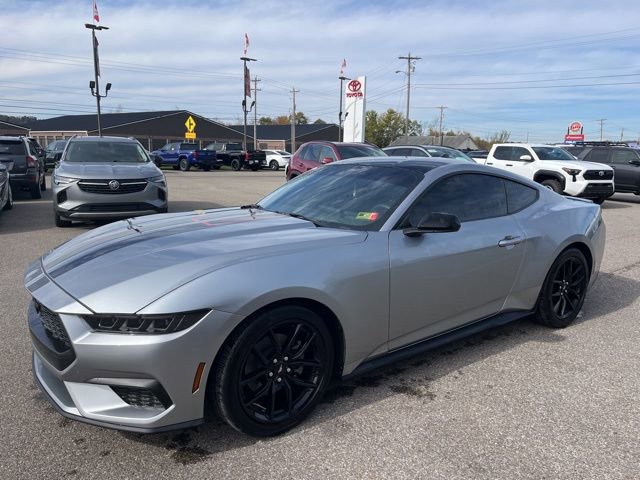 Used 2024 Ford Mustang Coupe image 8