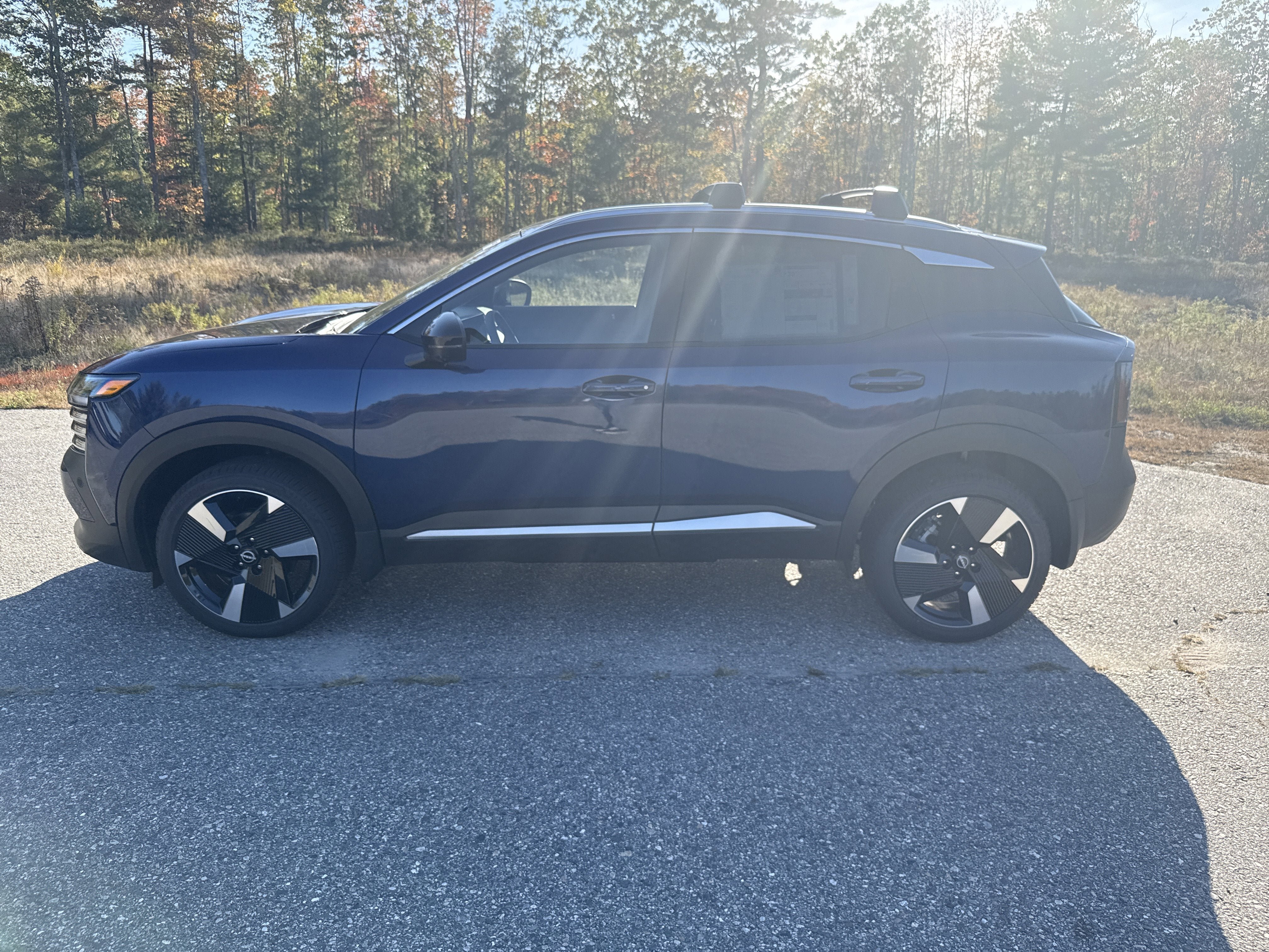 New 2026 Nissan Kicks SR w/ Cold Weather Package AWD/4WD image 2