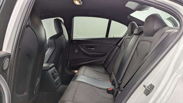 Used 2017 BMW M3 RWD image 16