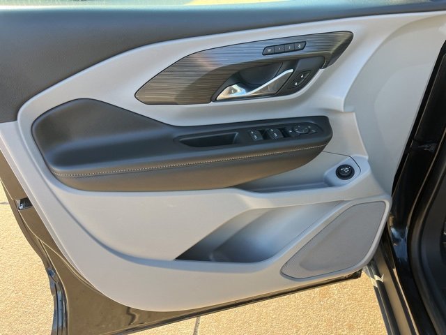 Used 2024 GMC Terrain SLT image 10