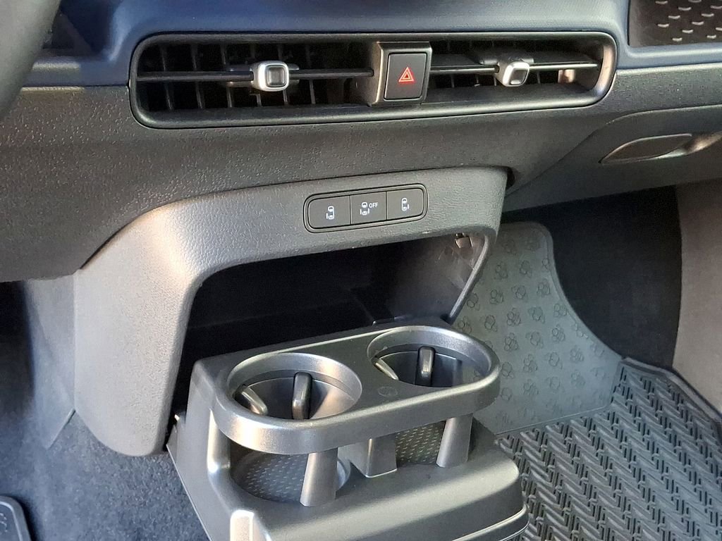 Certified 2025 Volkswagen ID. Buzz Pro S image 28