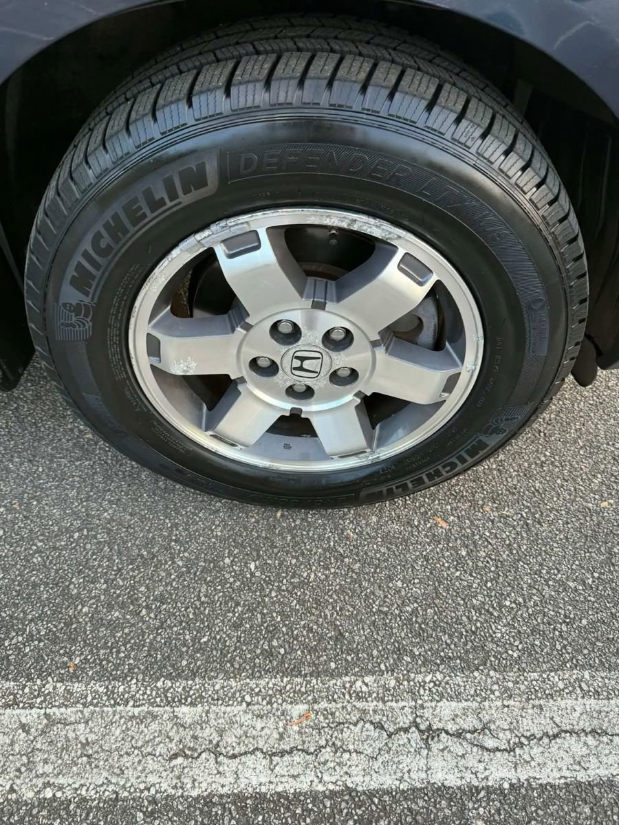 Used 2011 Honda Pilot Touring image 25