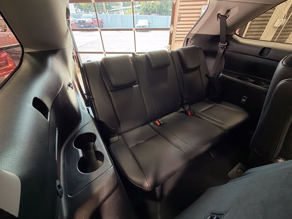 Used 2017 Toyota Highlander Limited AWD/4WD image 6