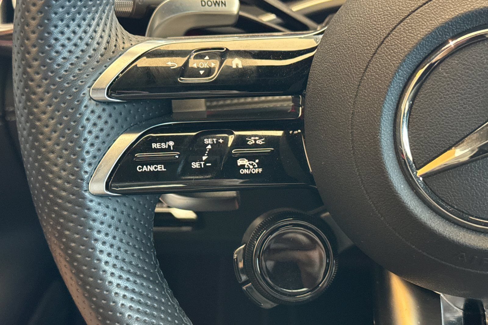 Used 2022 Mercedes-Benz SL 63 AMG 4MATIC image 34