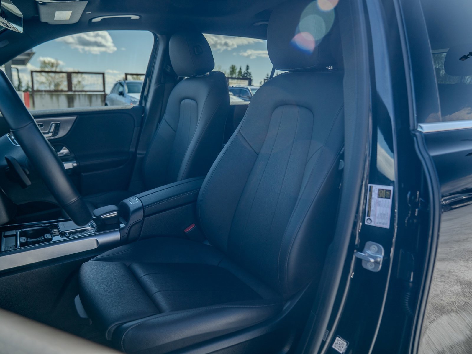 Used 2023 Mercedes-Benz EQB 250+ image 17