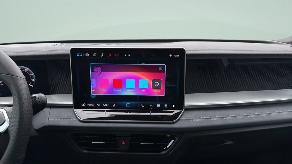 New 2026 Volkswagen Tiguan SE R-Line FWD image 18