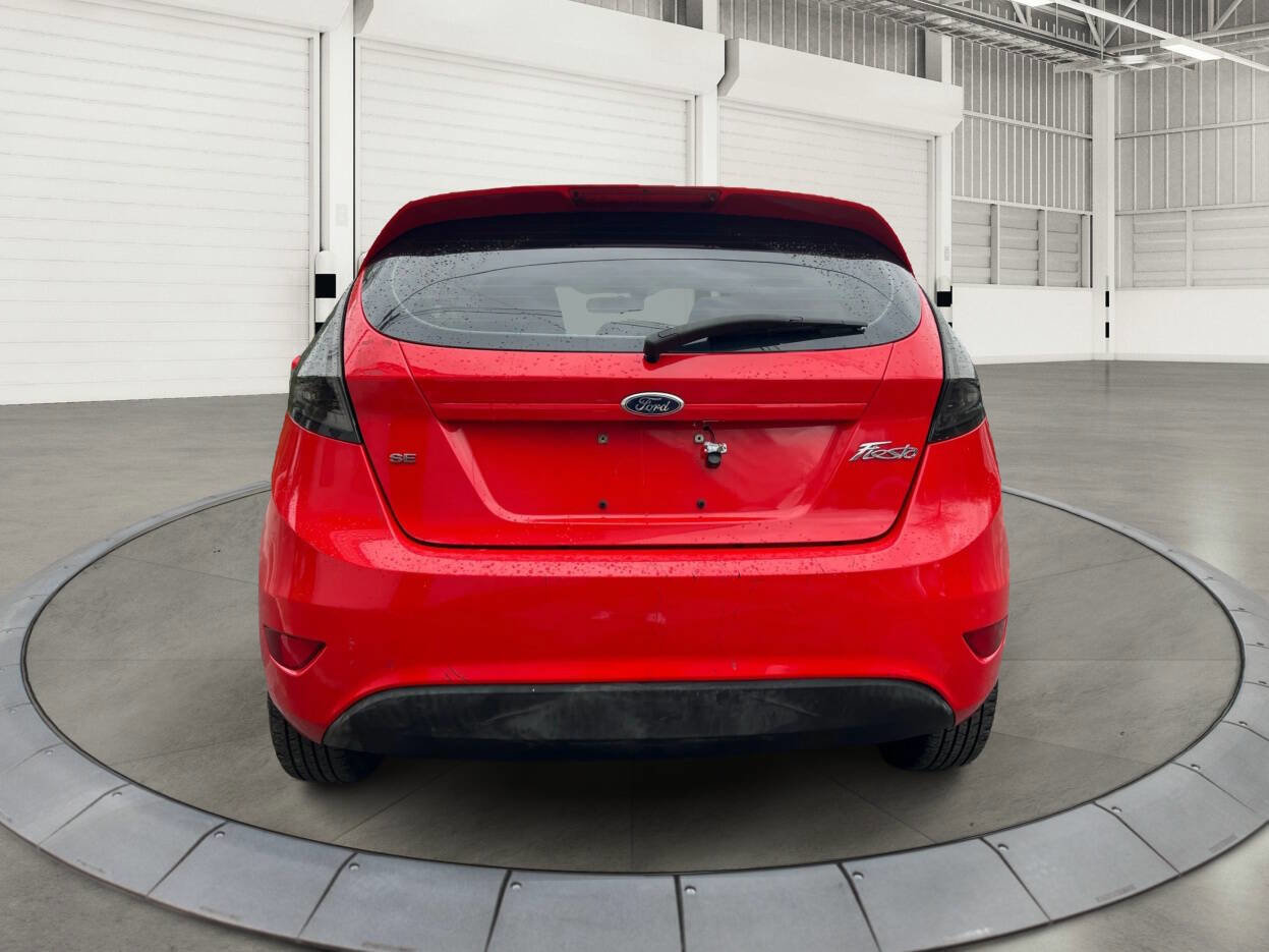 Used 2015 Ford Fiesta SE image 4