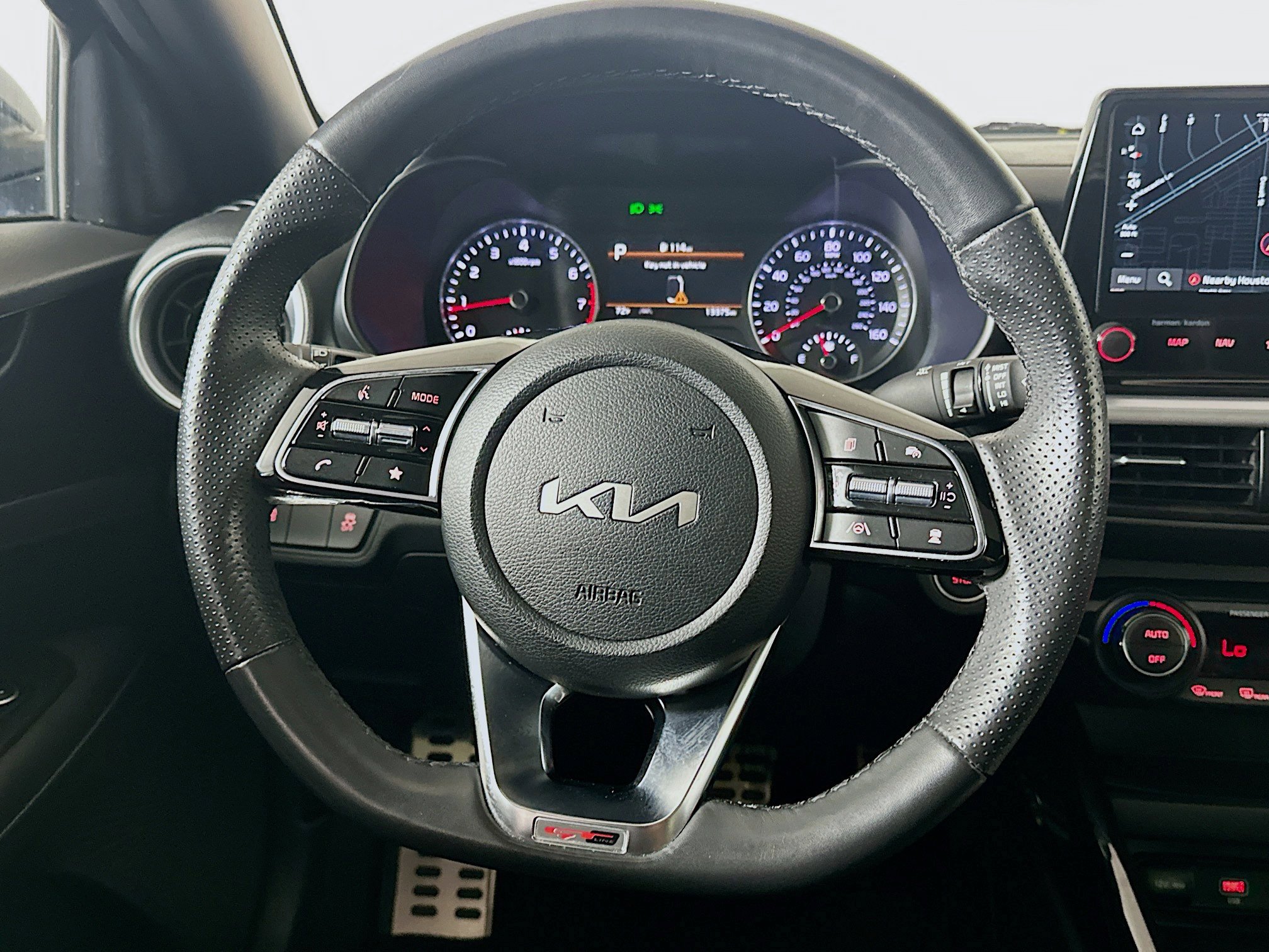 Used 2024 Kia Forte GT-Line w/ GT-Line Premium Package image 18