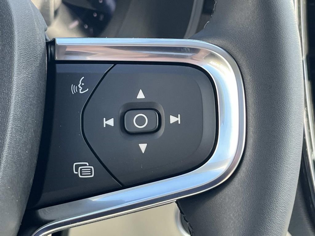 New 2026 Volvo XC40 B5 Plus w/ Protection Package Premier image 24
