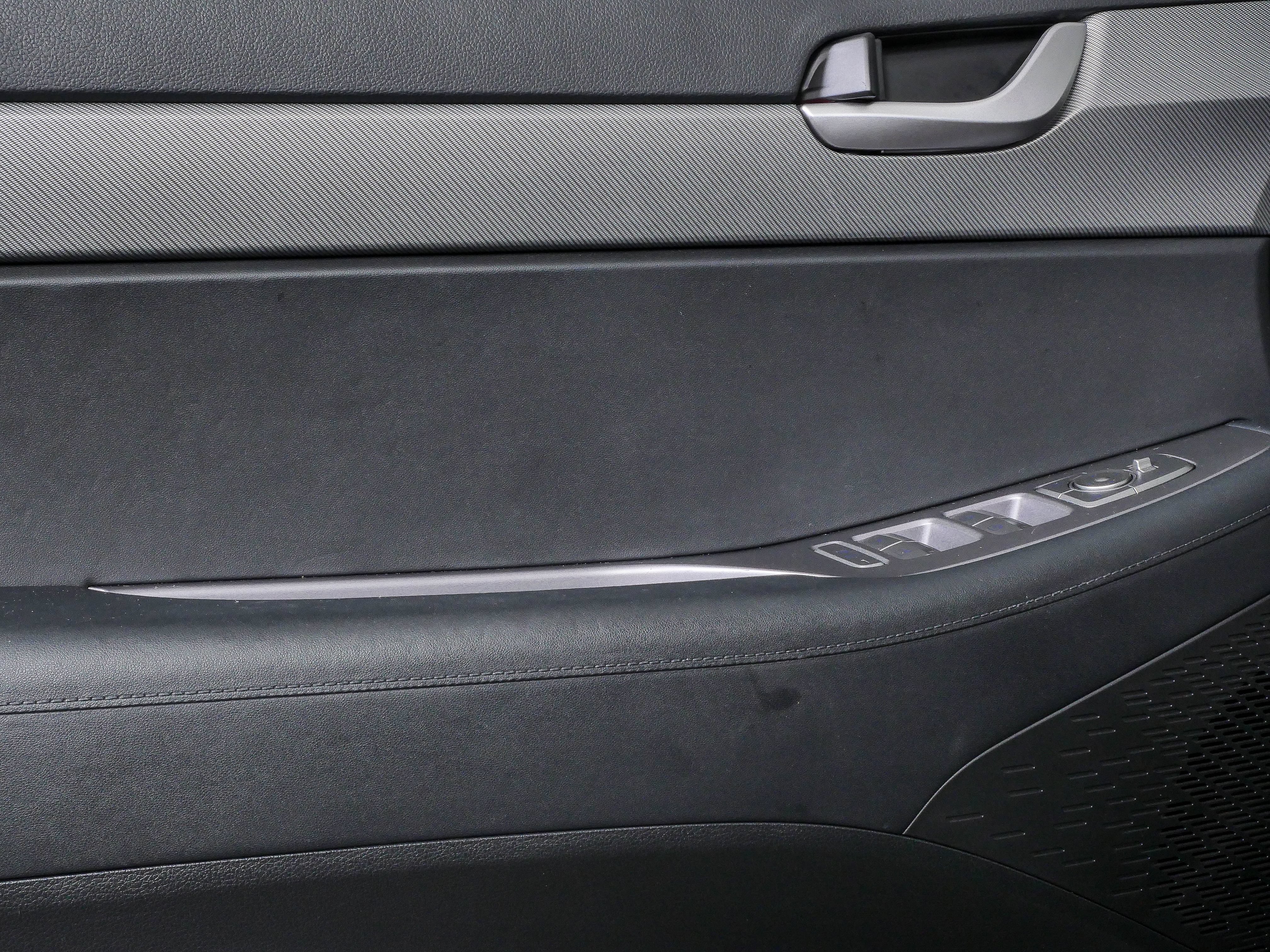 Used 2024 Hyundai Palisade SEL FWD image 4