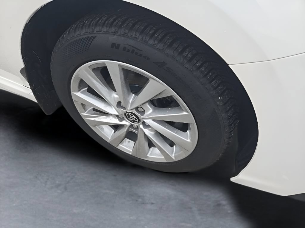 Used 2023 Toyota Camry SE FWD image 30
