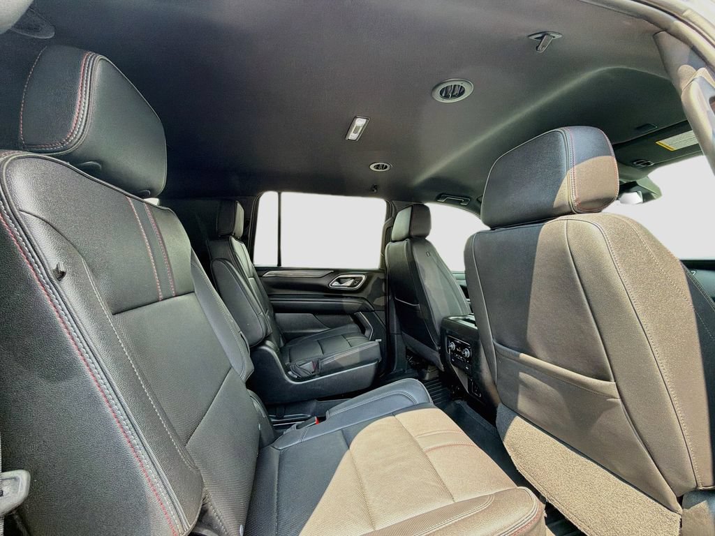 Used 2023 Chevrolet Suburban RST w/ Luxury Package RWD image 30