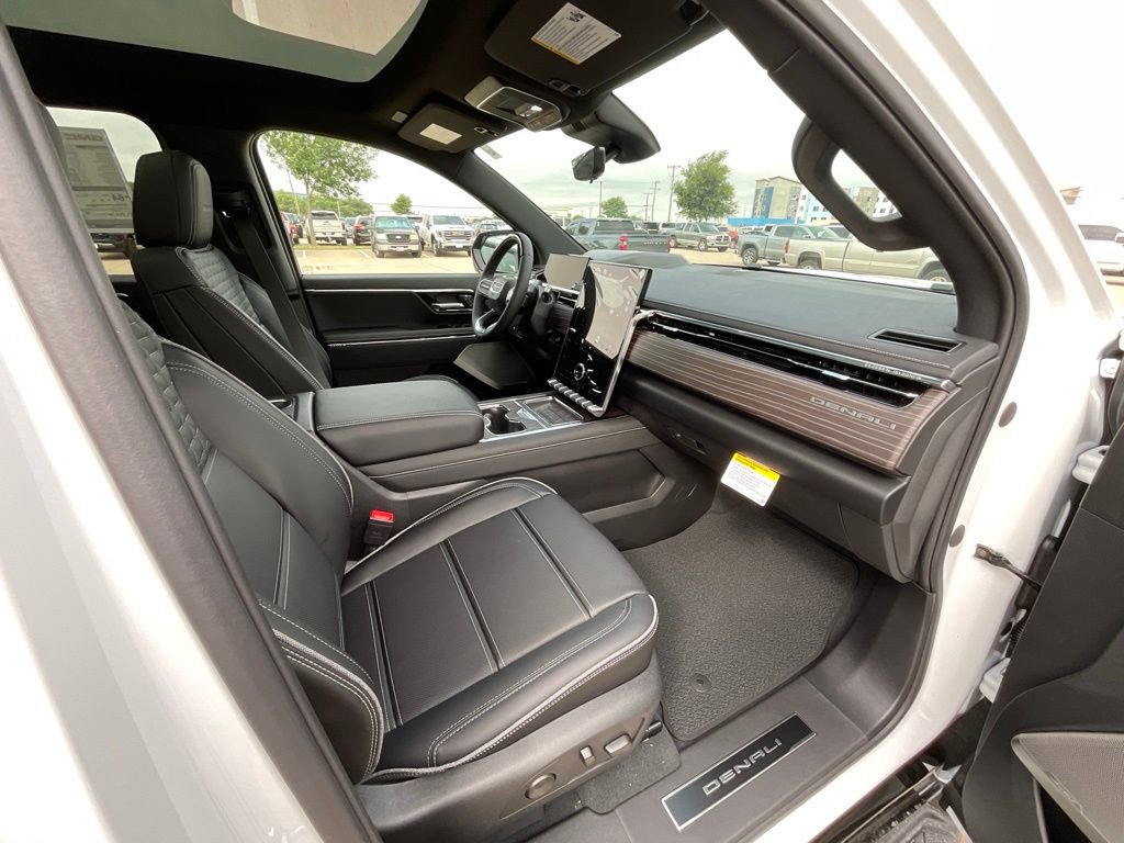 New 2025 GMC Sierra EV Denali image 4