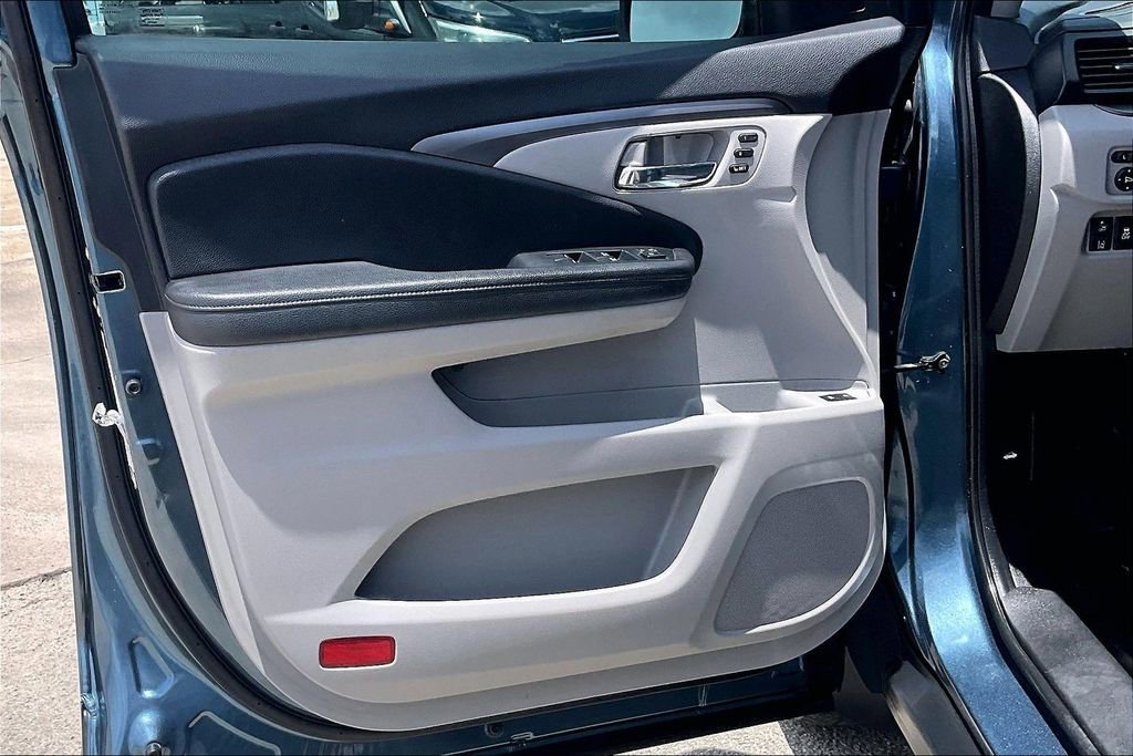 Used 2021 Honda Pilot Special Edition image 17