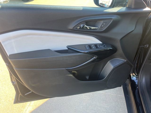 Used 2024 Chevrolet Trax LT image 10