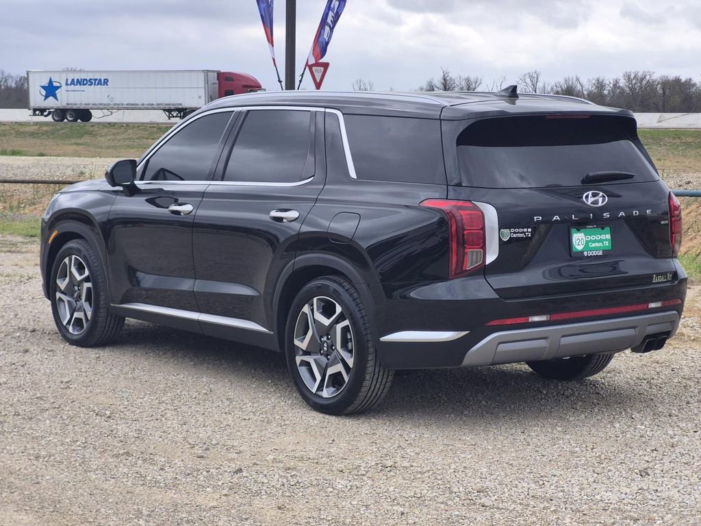 Used 2023 Hyundai Palisade Limited image 5