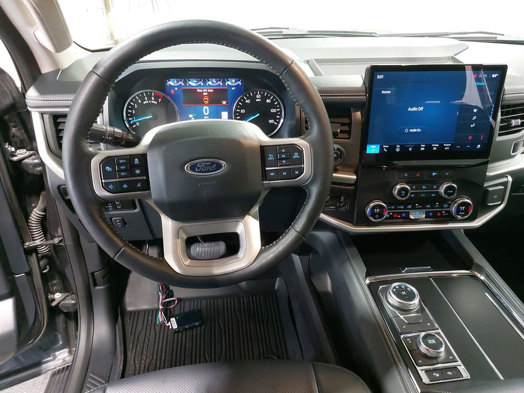 Used 2024 Ford Expedition XLT AWD/4WD image 17