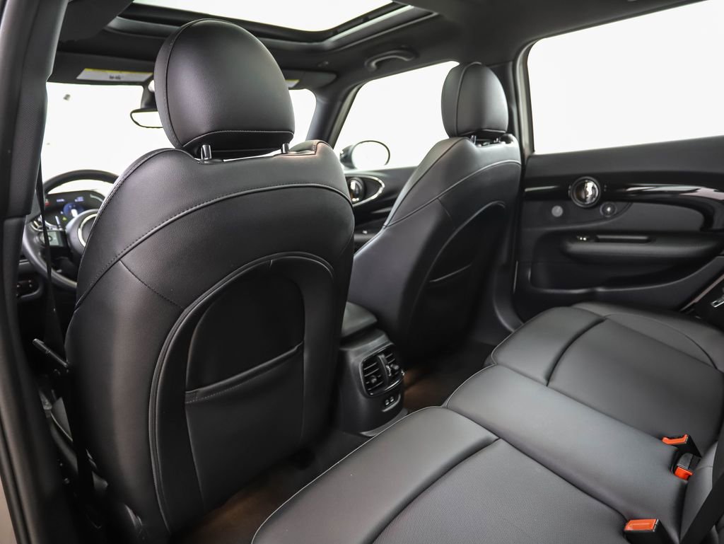 Used 2023 MINI Cooper Clubman S w/ Premium Package image 20