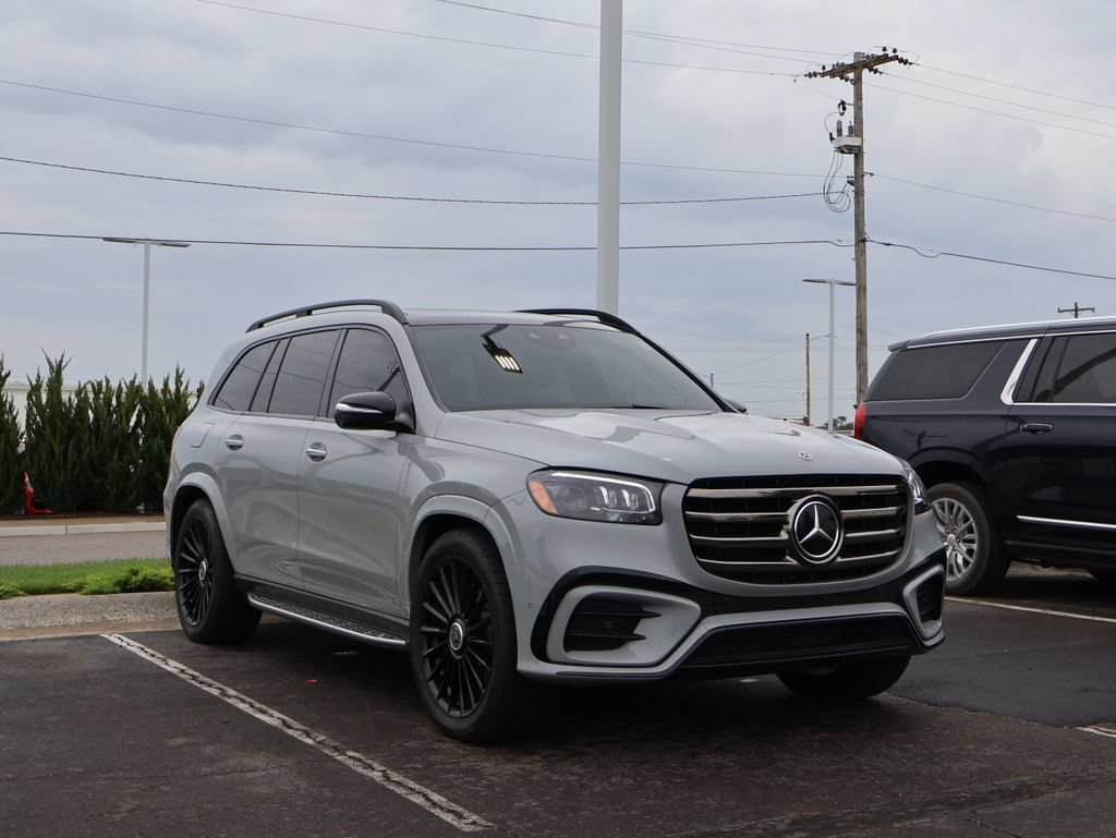 Used 2024 Mercedes-Benz GLS 580 4MATIC image 12