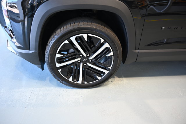 New 2027 Chevrolet Equinox RS w/ Safety and Technology Package AWD/4WD image 32