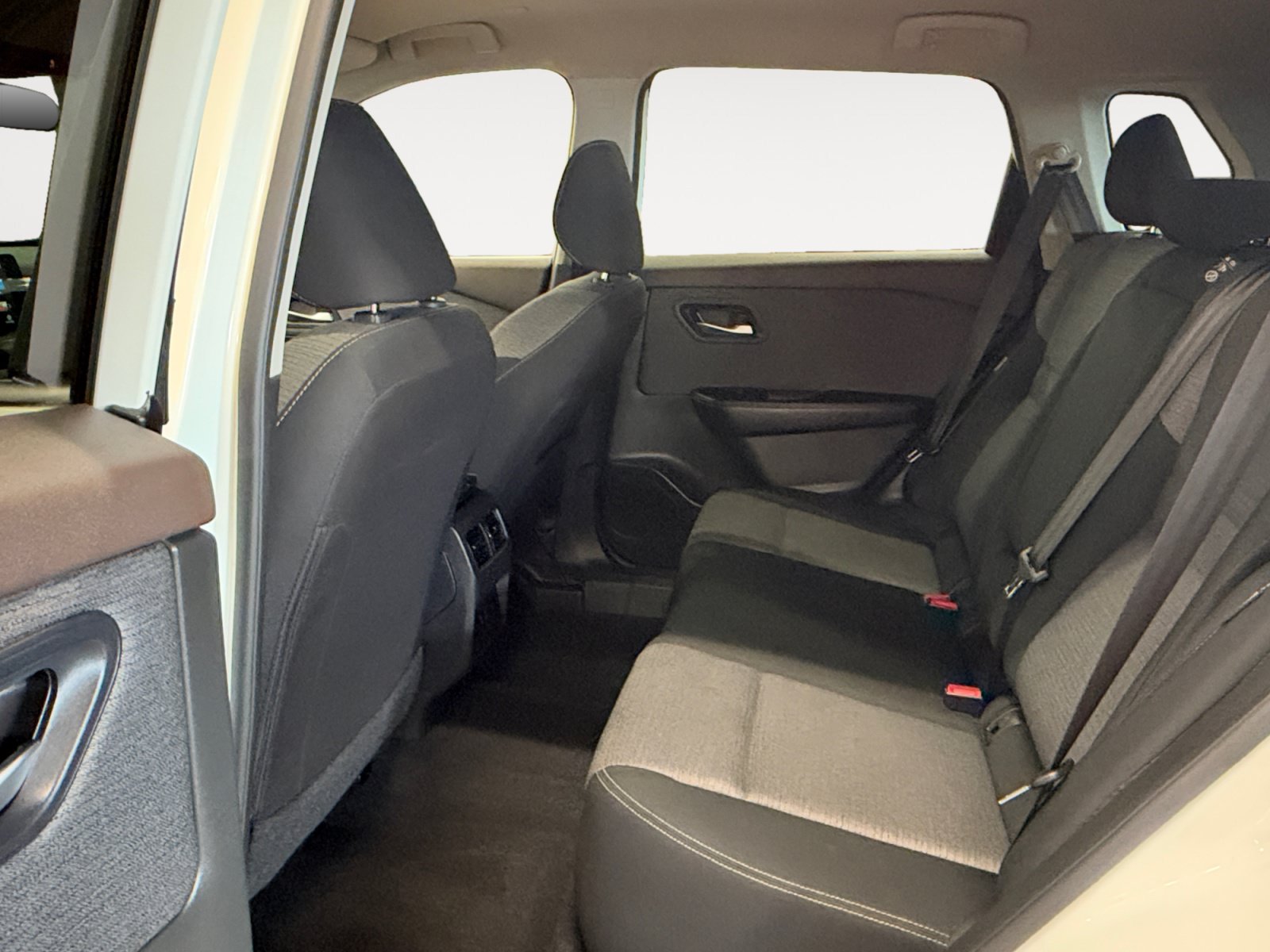Used 2023 Nissan Rogue SV AWD/4WD image 23