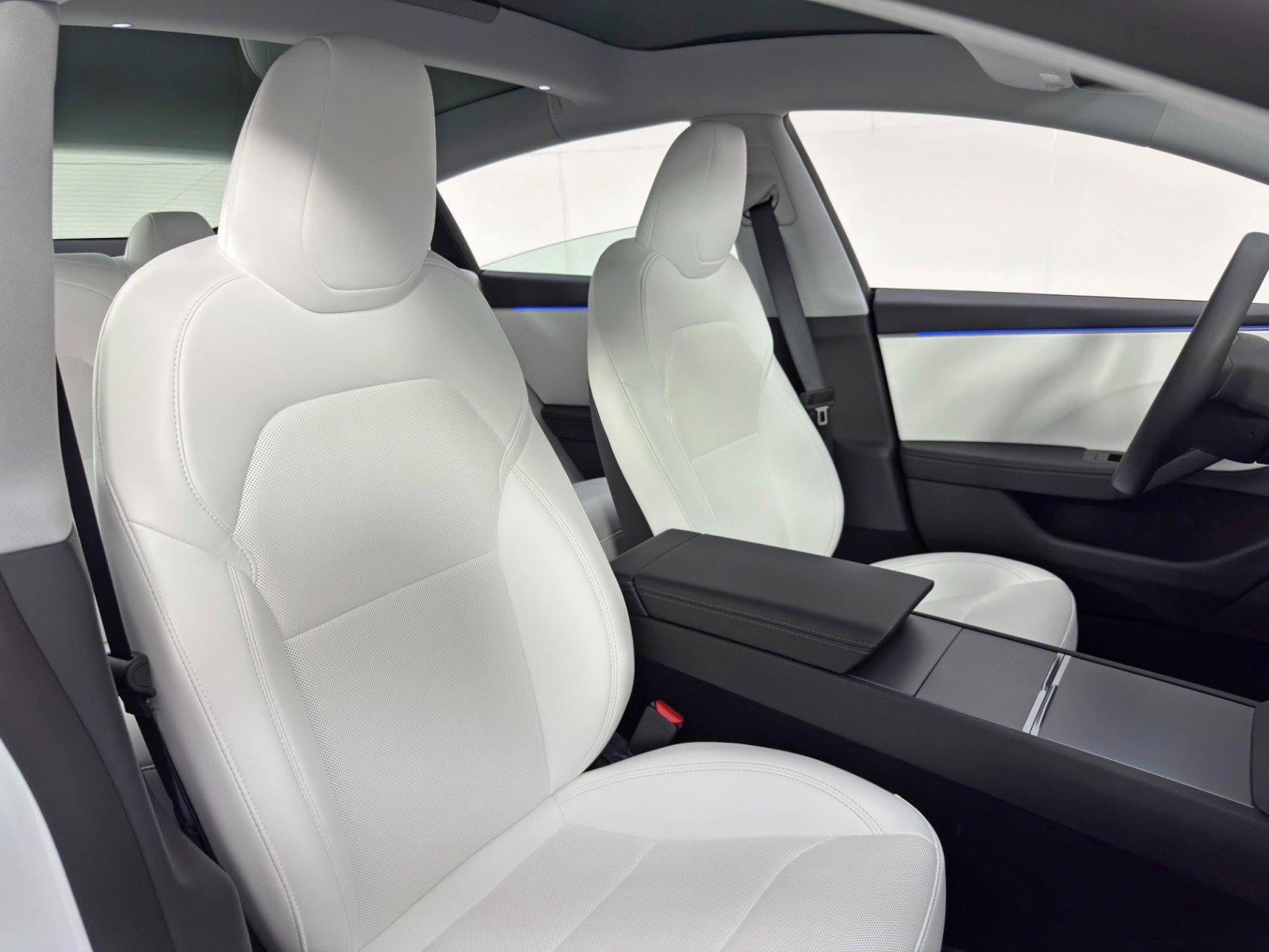 Used 2025 Tesla Model 3 Long Range image 40