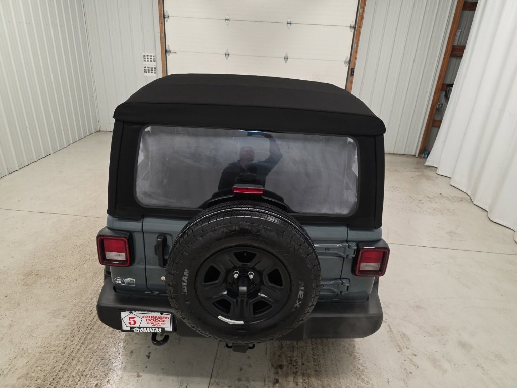 Used 2024 Jeep Wrangler Sport image 5