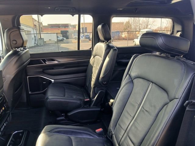 Used 2023 Jeep Wagoneer Series III w/ Premium Group I image 42