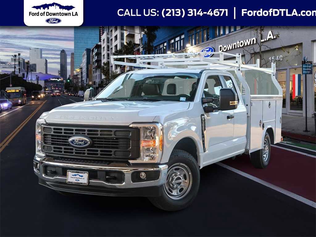New 2025 Ford F250 XL w/ XL Chrome Package