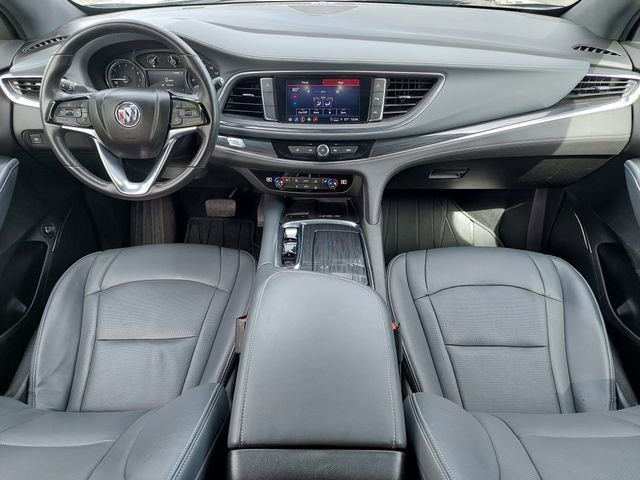 Used 2023 Buick Enclave Essence FWD image 3