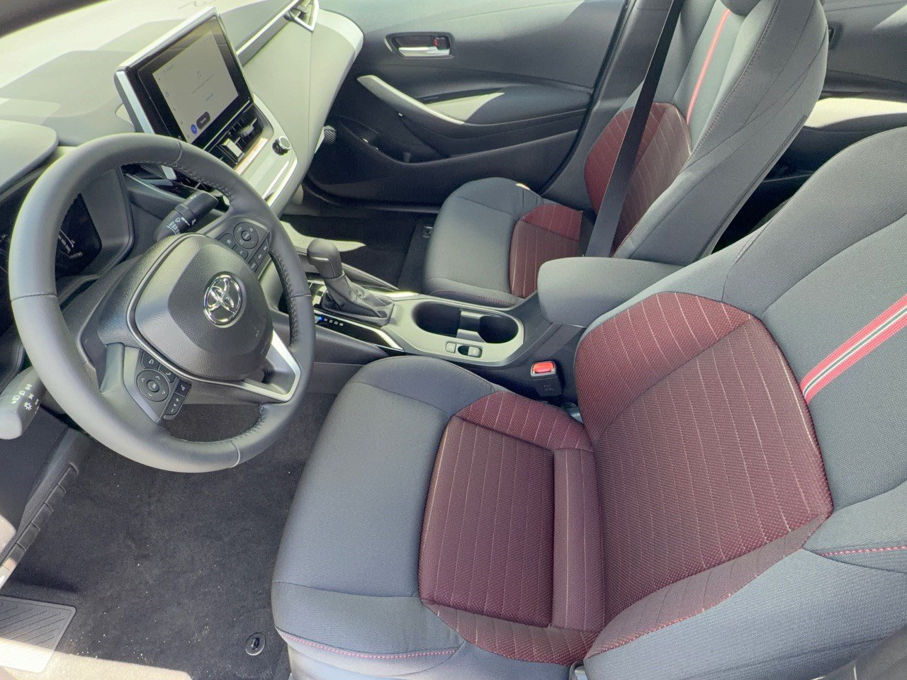 New 2027 Toyota Corolla SE FWD image 6