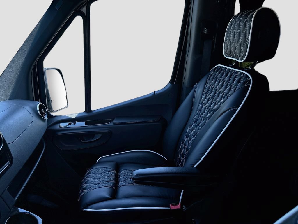 Used 2022 Mercedes-Benz Sprinter 3500 image 42