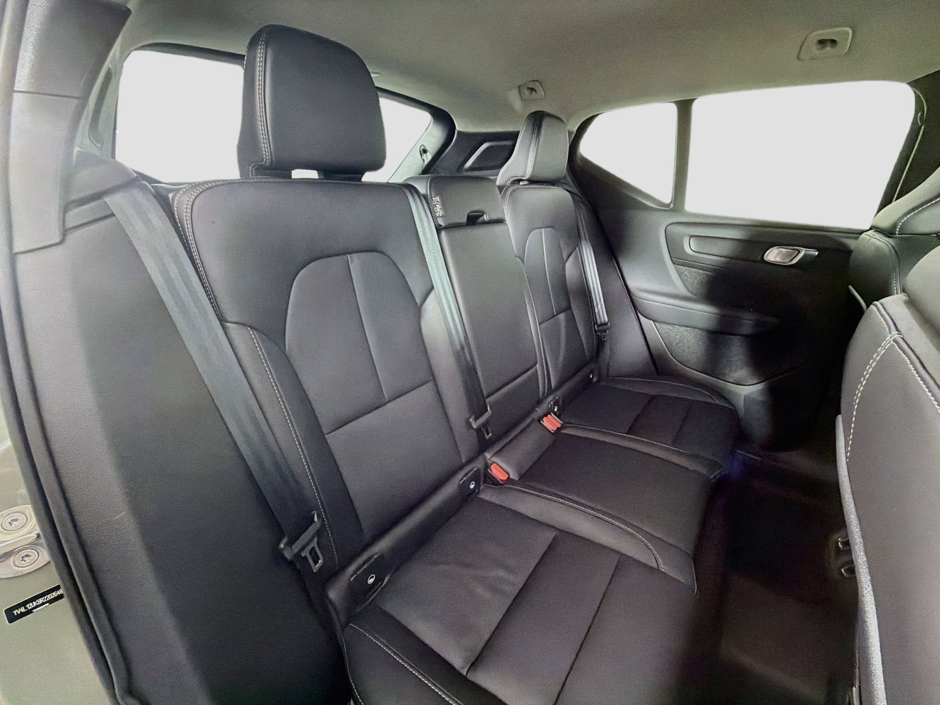 Certified 2024 Volvo XC40 B5 Core w/ Protection Package Premier AWD/4WD image 25