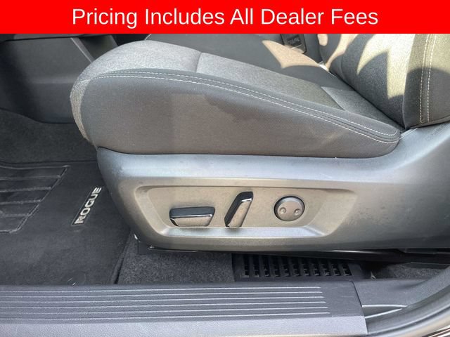 Used 2024 Nissan Rogue SV AWD/4WD image 21