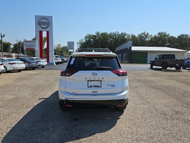 New 2026 Nissan Rogue Platinum image 7