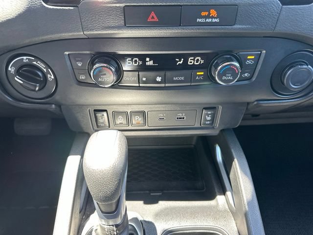 Used 2022 Nissan Frontier SV AWD/4WD image 19