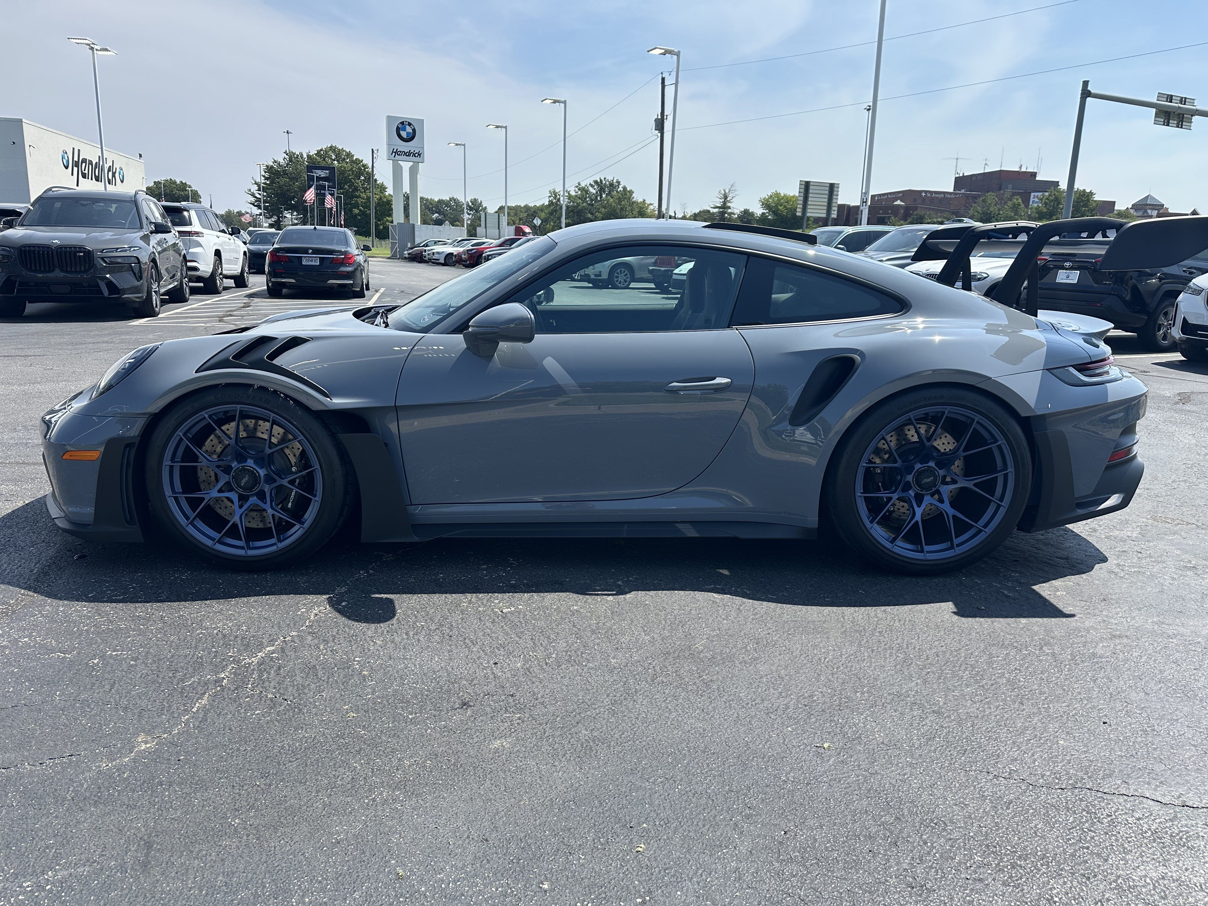 Used 2025 Porsche 911 GT3 RS RWD image 3