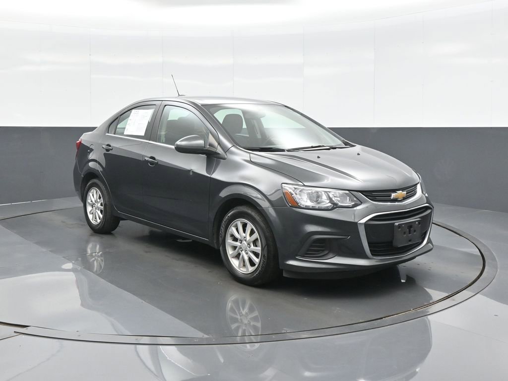 Used 2020 Chevrolet Sonic LT w/ Convenience Package FWD image 1