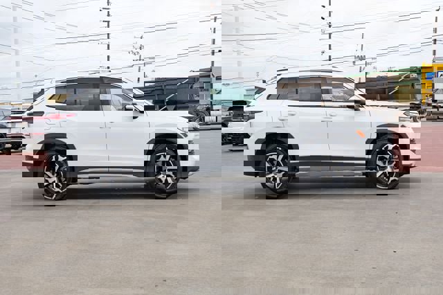 New 2026 Volkswagen Tiguan SE image 7