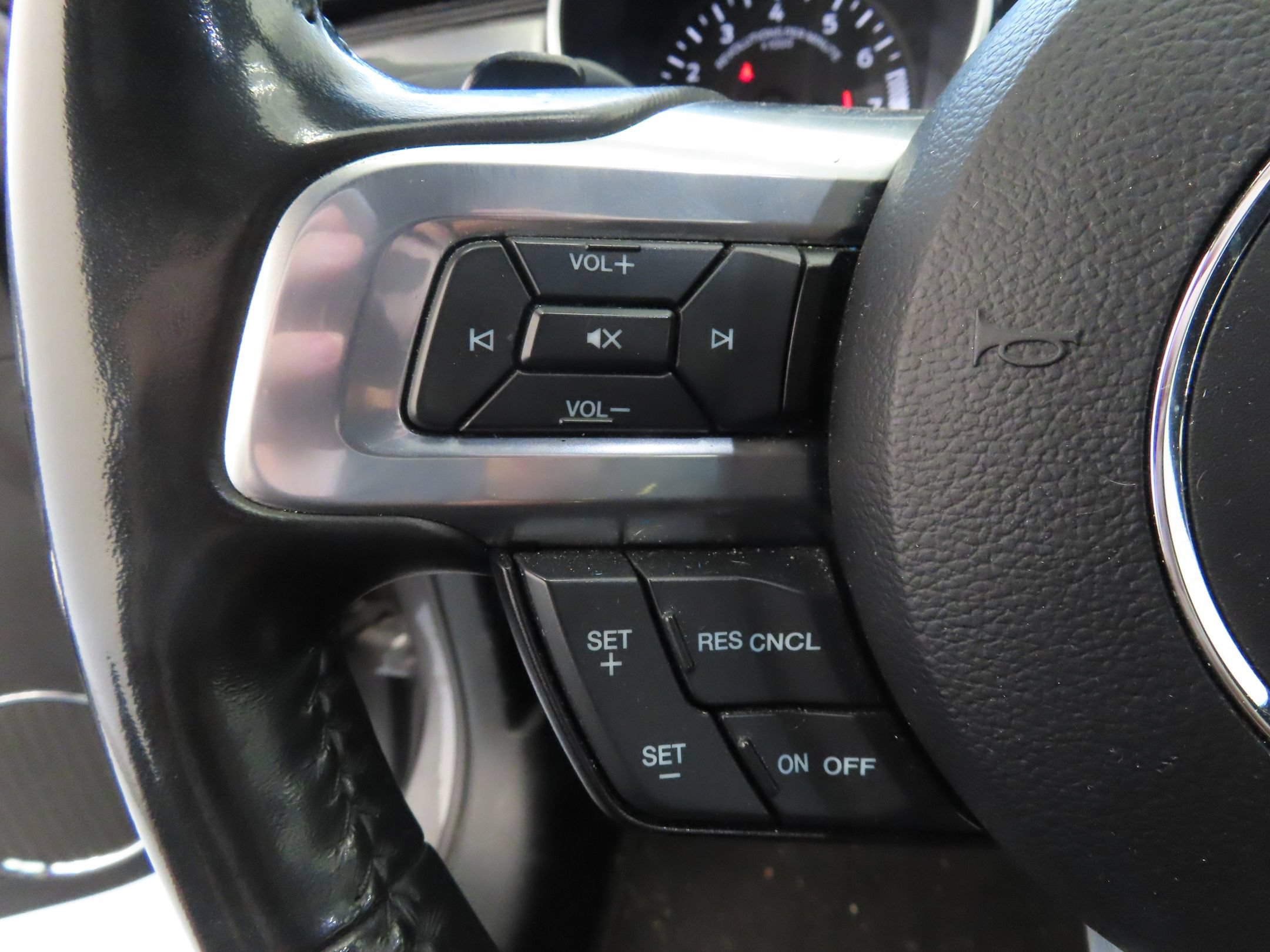 Used 2021 Ford Mustang Premium RWD image 13
