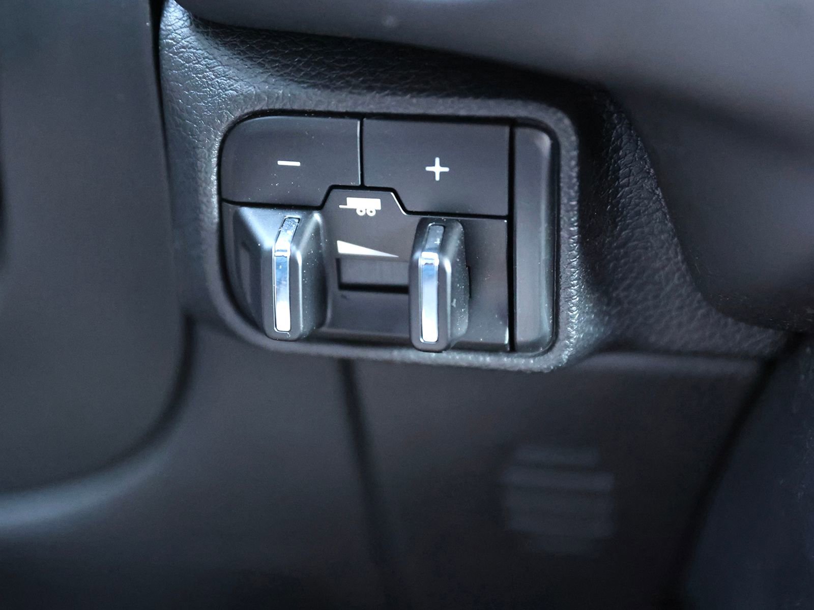 Used 2024 Dodge Durango GT AWD/4WD image 34