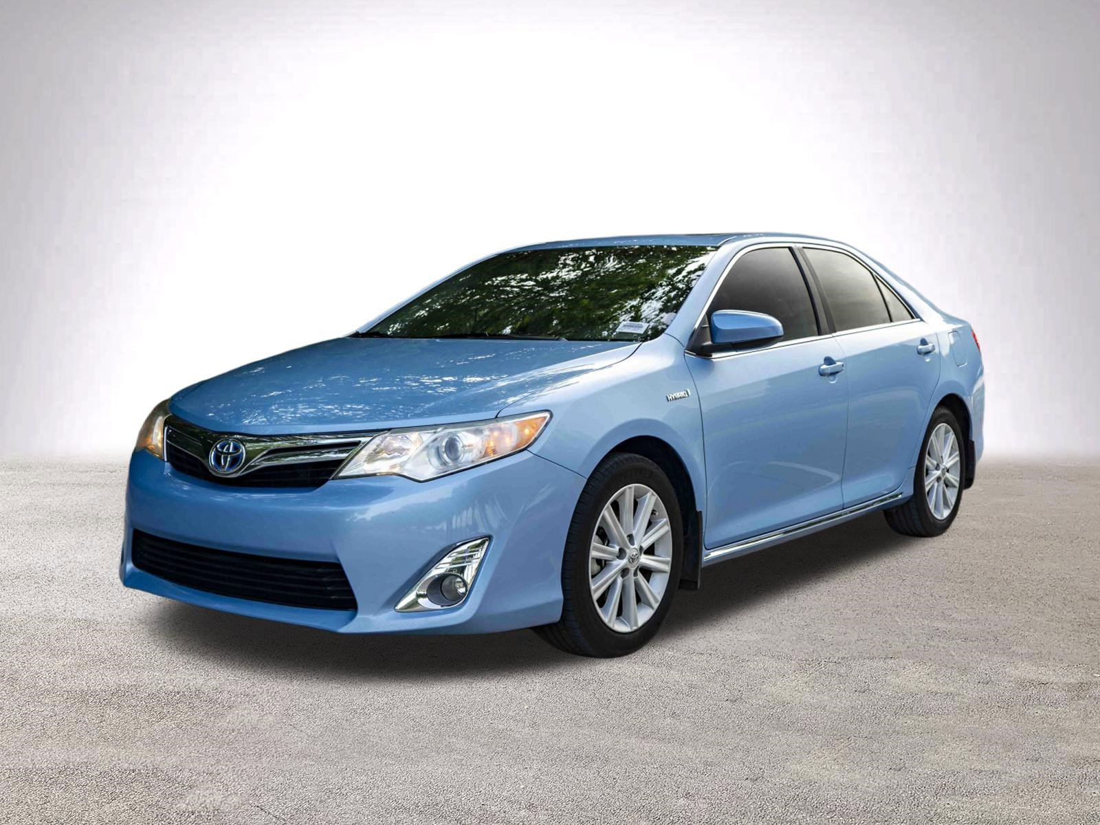 Used 2012 Toyota Camry XLE w/ Leather Pkg FWD image 5