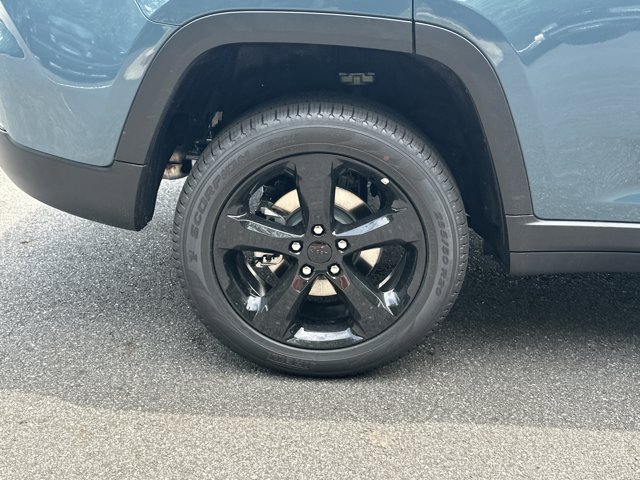 New 2026 Jeep Grand Cherokee Limited w/ Limited Altitude Package AWD/4WD image 17