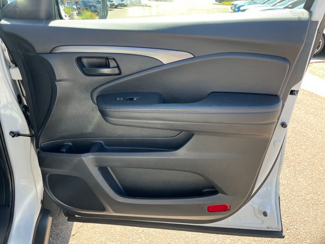 Certified 2023 Honda Passport EX-L image 24